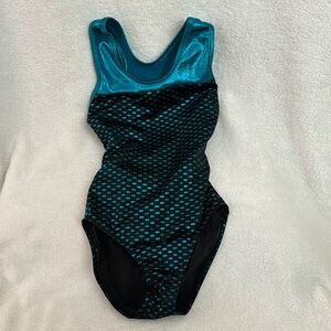 ALPHA FACTOR girl’s leotard